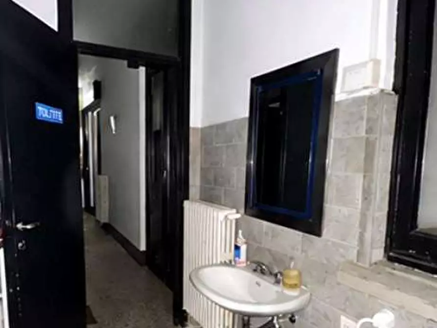 Immagine 12 di Appartamento in vendita  in Via del gregge 110 a Lonate Pozzolo