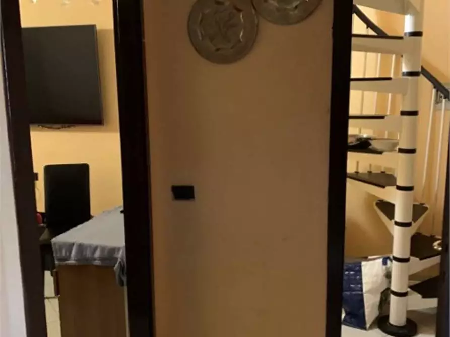 Immagine 3 di Appartamento in vendita  in Via Giuseppe Garibaldi  32 a Venegono Superiore
