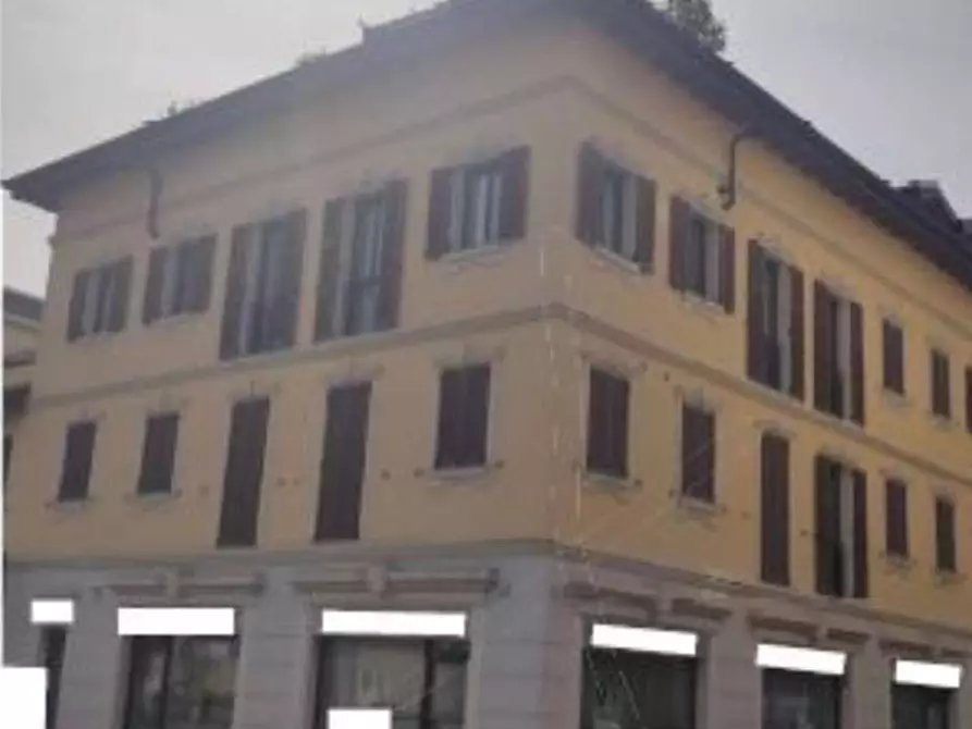 Immagine 1 di Negozio in vendita  in Via Michelangelo Buonarroti 10 a Busto Arsizio