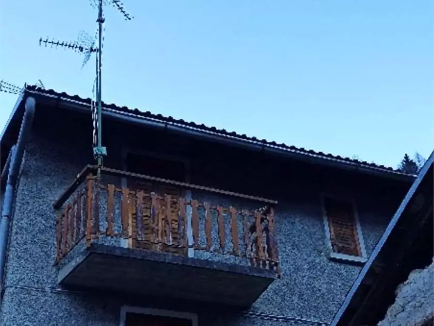 Immagine 2 di Appartamento in vendita  in Via oro 10 a Roncobello