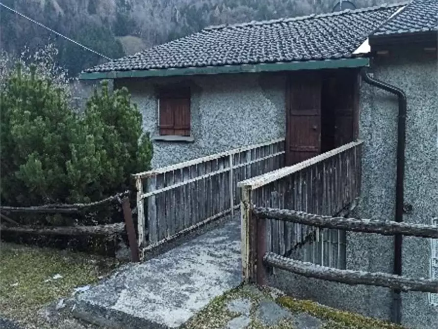 Immagine 1 di Appartamento in vendita  in Via oro 10 a Roncobello