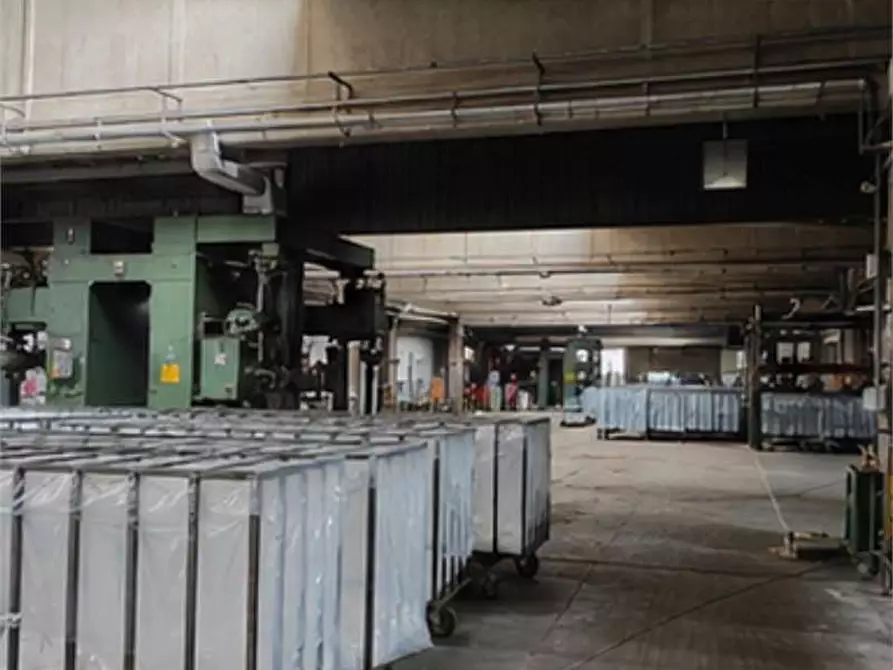 Immagine 7 di Capannone industriale in vendita  a Bisuschio