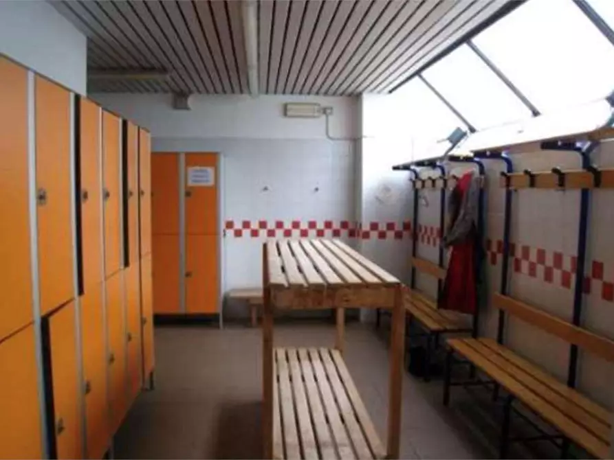 Immagine 32 di Negozio in vendita  in Via Gaetano Previati  9 a Induno Olona