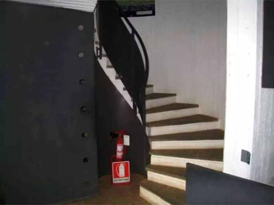 Immagine 45 di Negozio in vendita  in Via Gaetano Previati  9 a Induno Olona