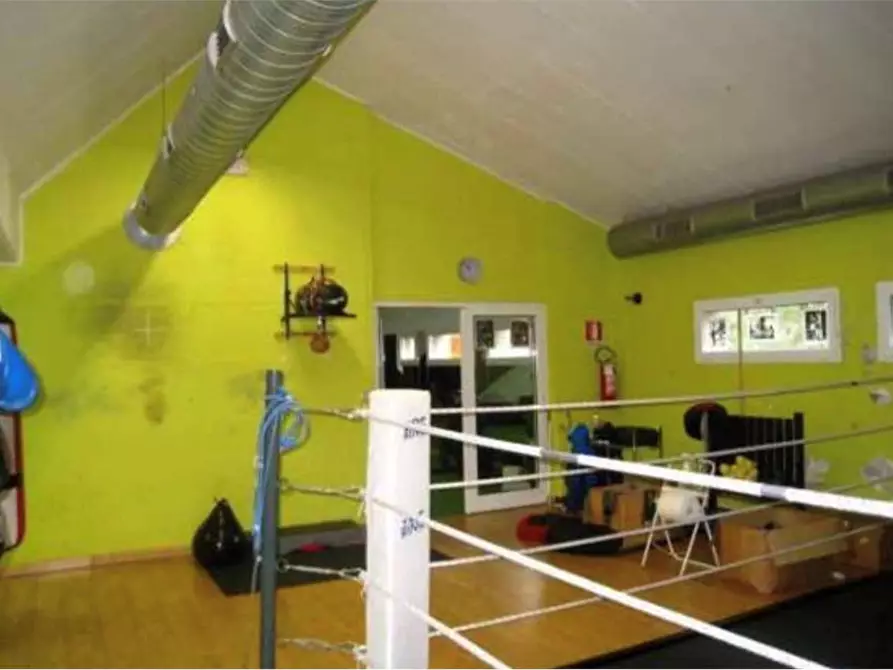 Immagine 67 di Negozio in vendita  in Via Gaetano Previati  9 a Induno Olona