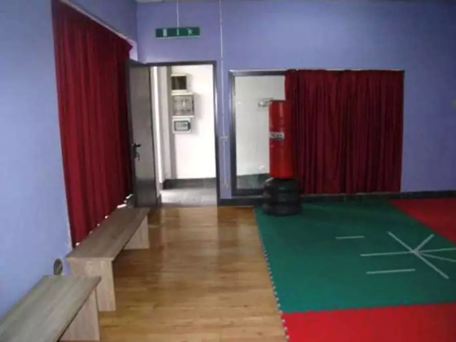 Immagine 82 di Negozio in vendita  in Via Gaetano Previati  9 a Induno Olona