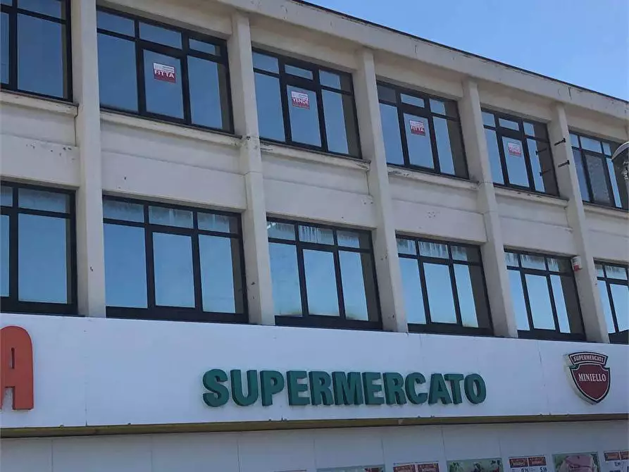 Immagine 2 di Ufficio in affitto  in Piazza Falcone a Mondragone