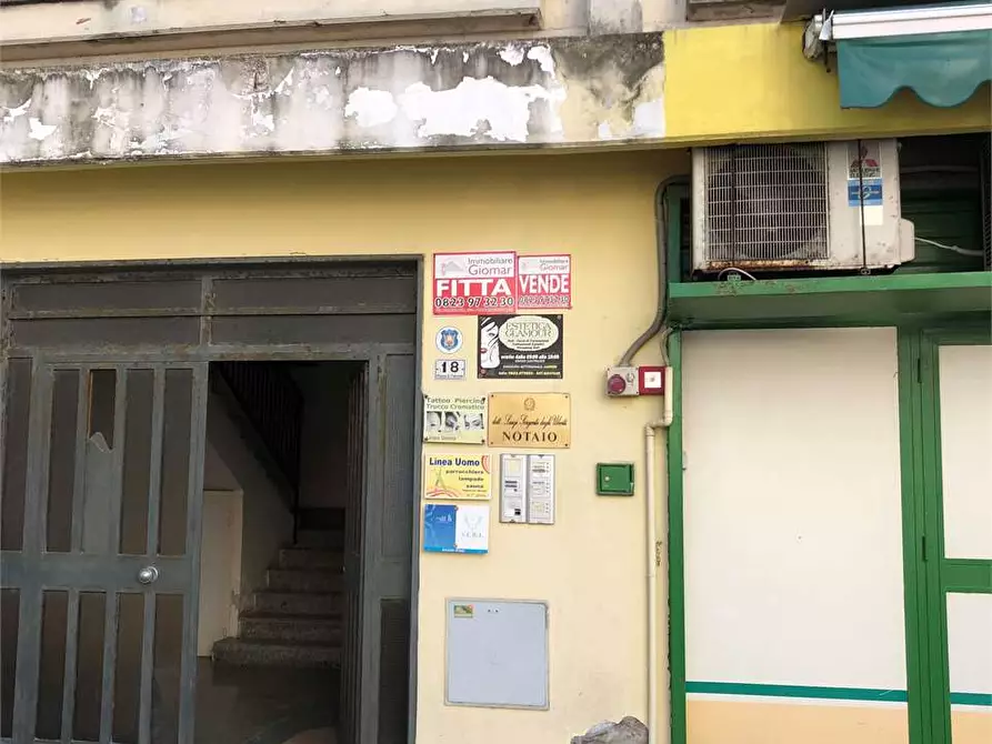 Immagine 5 di Ufficio in affitto  in Piazza Falcone a Mondragone