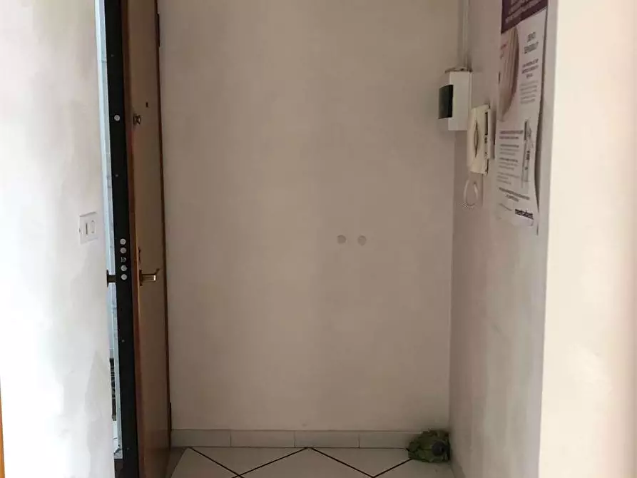 Immagine 9 di Ufficio in affitto  in Piazza Falcone a Mondragone