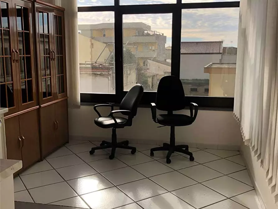 Immagine 14 di Ufficio in affitto  in Piazza Falcone a Mondragone