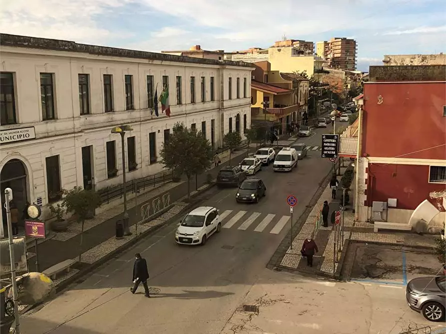 Immagine 13 di Ufficio in affitto  in Piazza Falcone a Mondragone