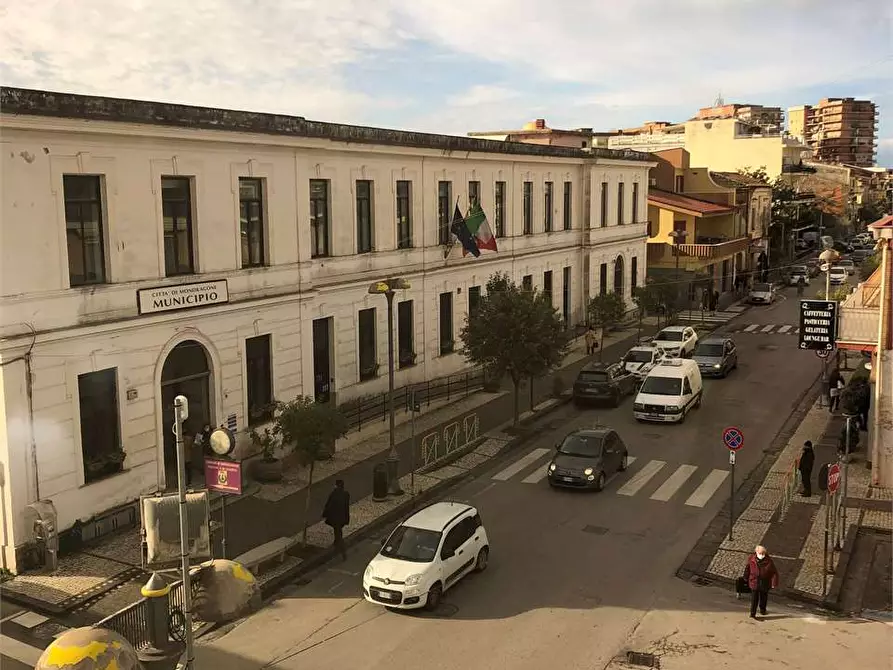 Immagine 11 di Ufficio in affitto  in Piazza Falcone a Mondragone