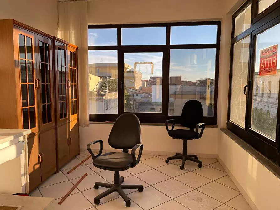 Immagine 22 di Ufficio in affitto  in Piazza Falcone a Mondragone