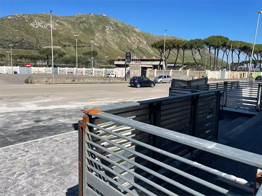 Immagine 8 di Magazzino in affitto  in Via R.Fucini a Mondragone