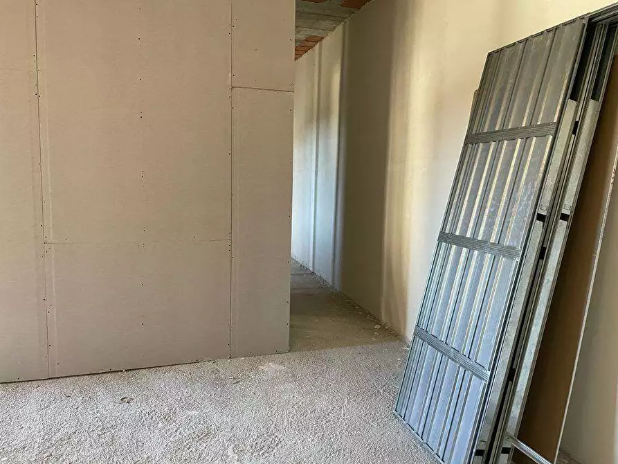 Immagine 13 di Appartamento in affitto  in Via R.Fucini  a Mondragone