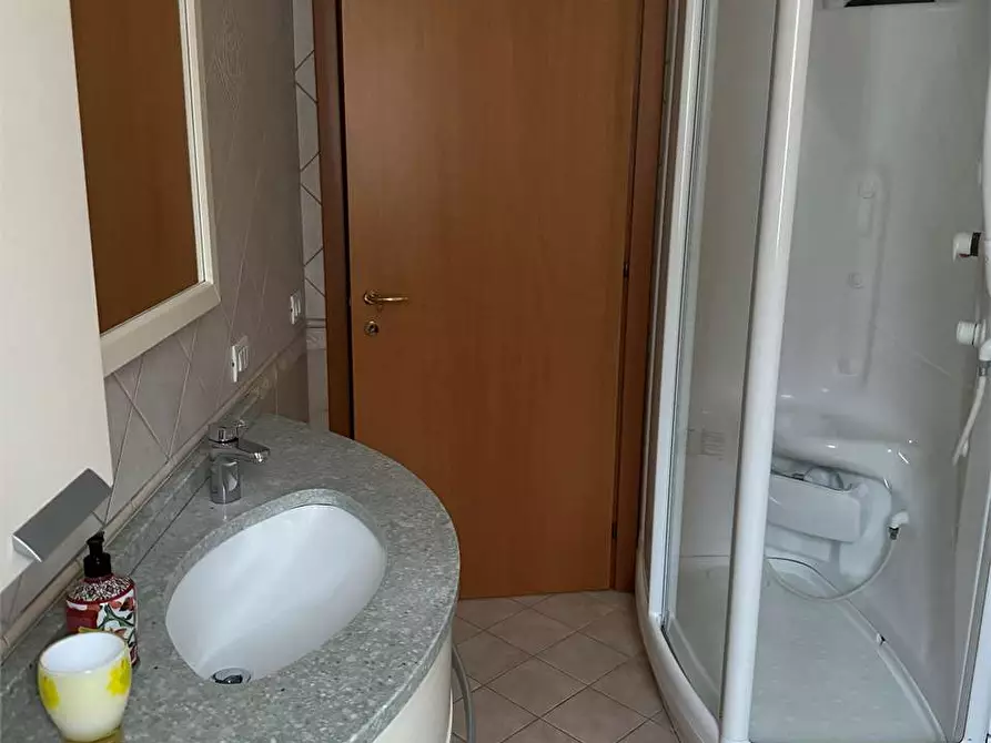 Immagine 13 di Appartamento in affitto  in Via Milano  26 a Cattolica