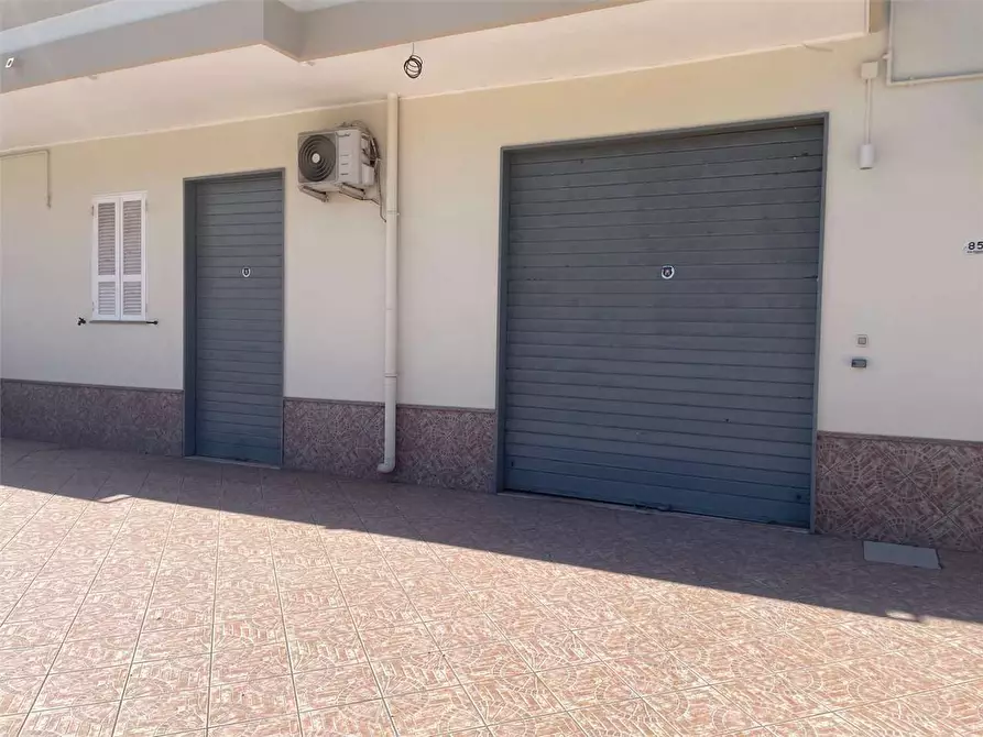 Immagine 7 di Negozio in affitto  in Via Padule 85 a Mondragone