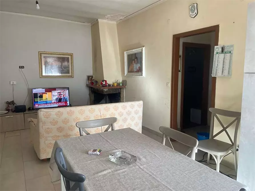 Immagine 3 di Appartamento in vendita  in Via S. Razzino a Mondragone