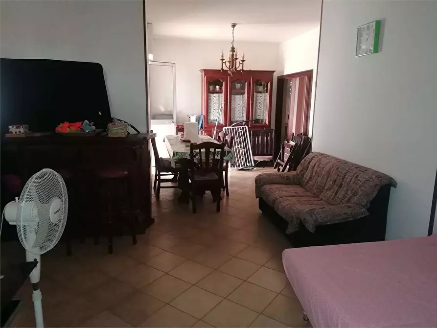 Immagine 1 di Villa in vendita  in Via Brunelleschi  a Castel Volturno
