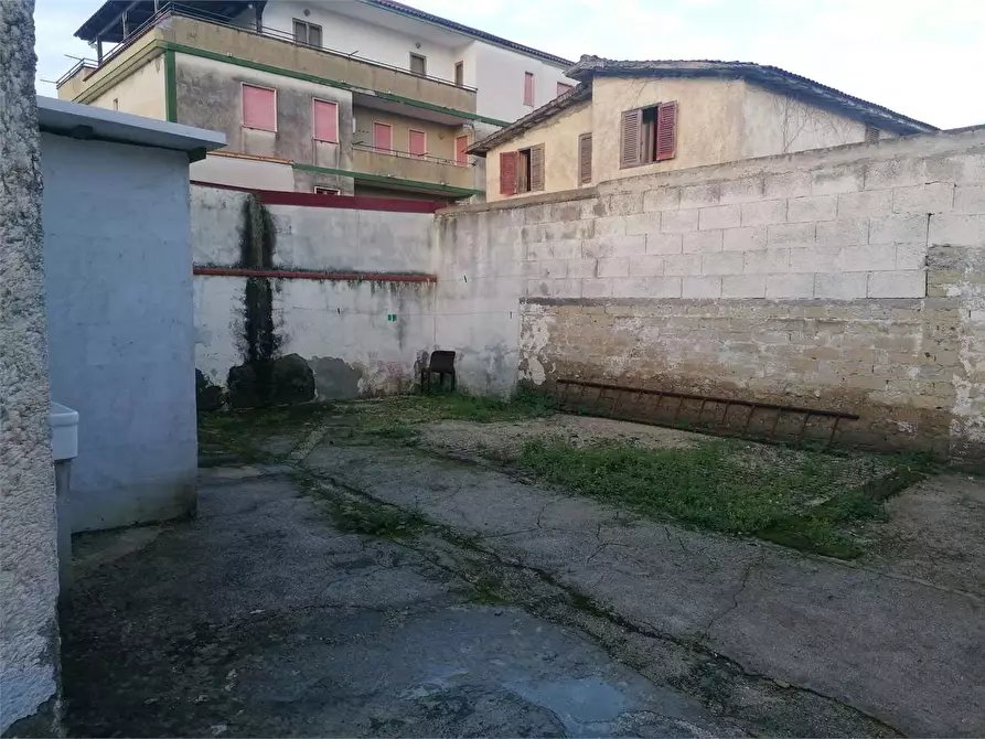 Immagine 11 di Villa in vendita  in Via Brunelleschi  a Castel Volturno