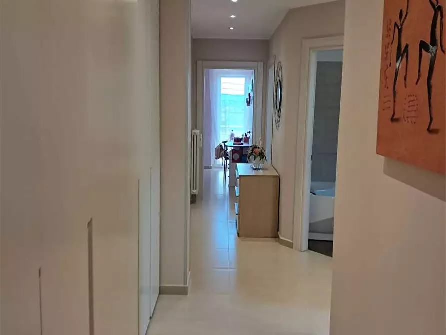 Immagine 12 di Stabile in vendita  in Via Delle Acacie a Calvi Risorta