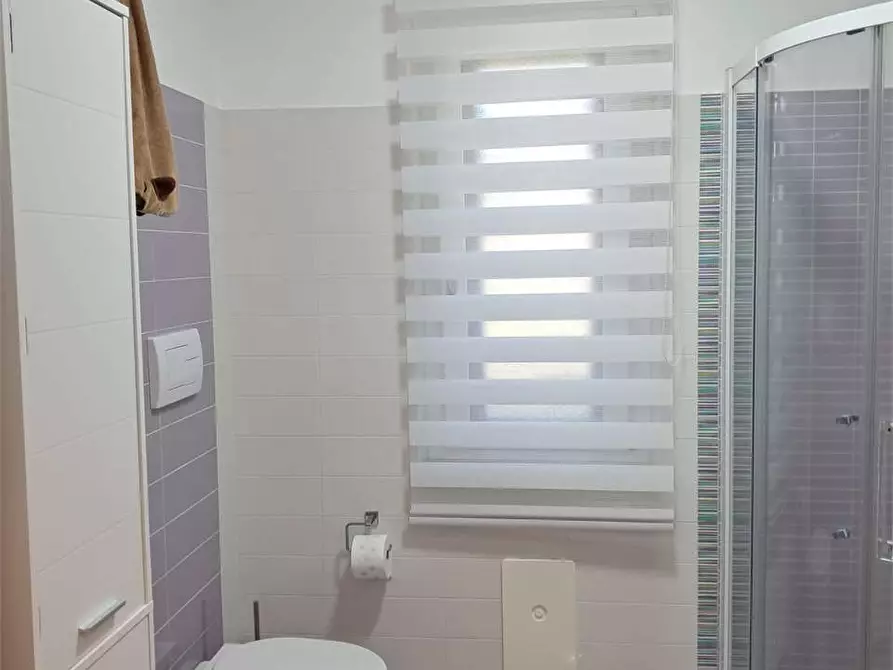 Immagine 5 di Stabile in vendita  in Via Delle Acacie a Calvi Risorta