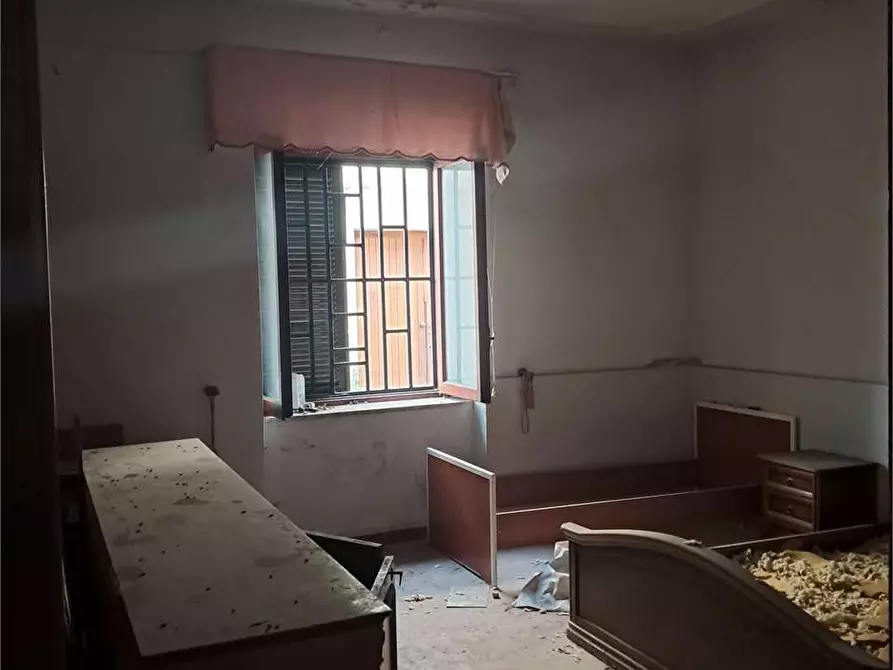 Immagine 2 di Stabile in vendita  a Sparanise