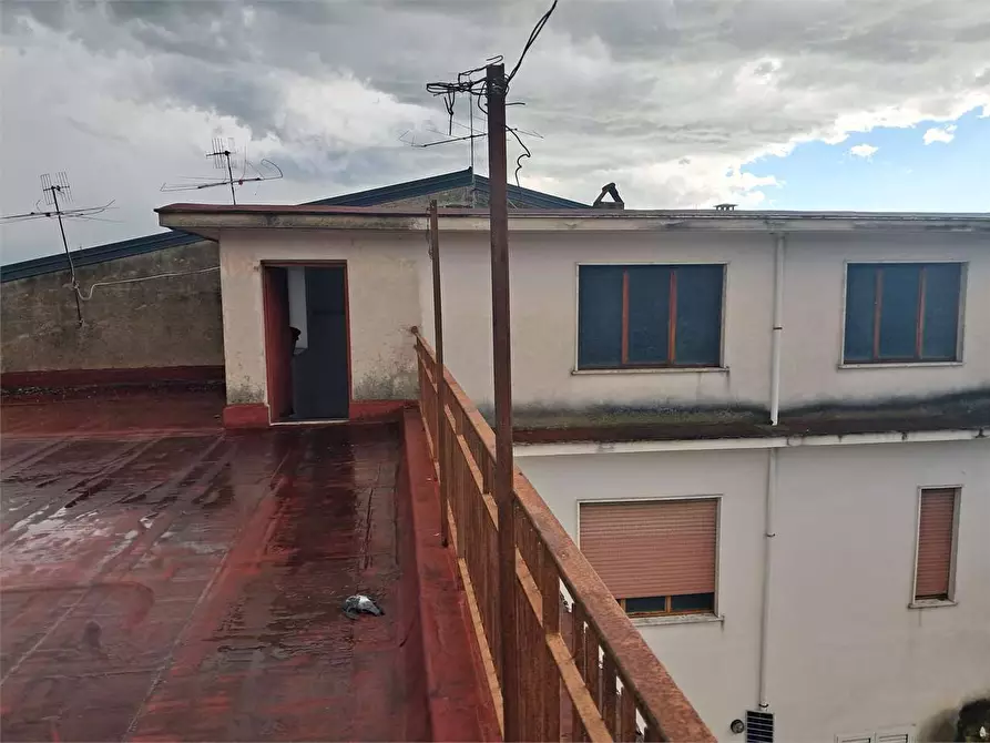 Immagine 11 di Stabile in vendita  a Sparanise