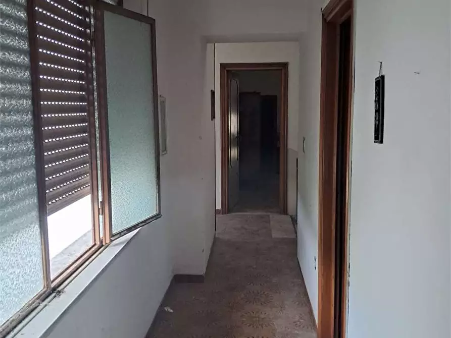 Immagine 14 di Stabile in vendita  a Sparanise