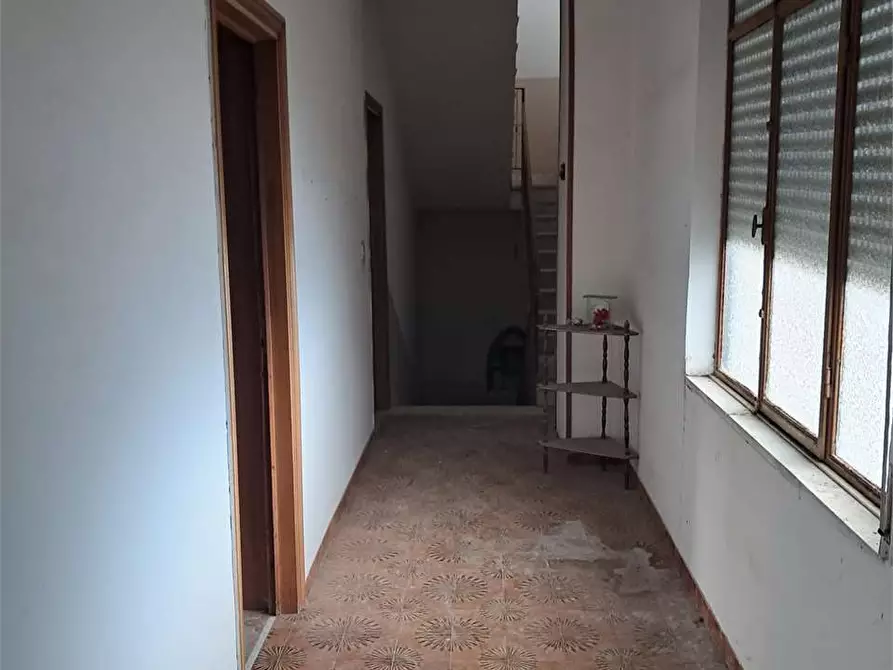 Immagine 9 di Stabile in vendita  a Sparanise