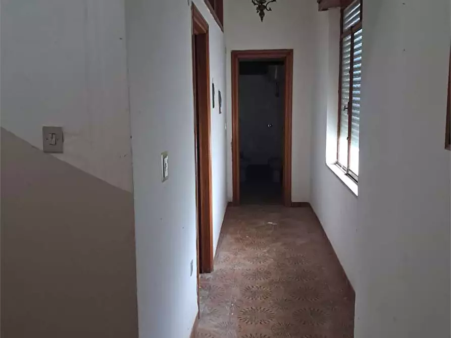 Immagine 19 di Stabile in vendita  a Sparanise