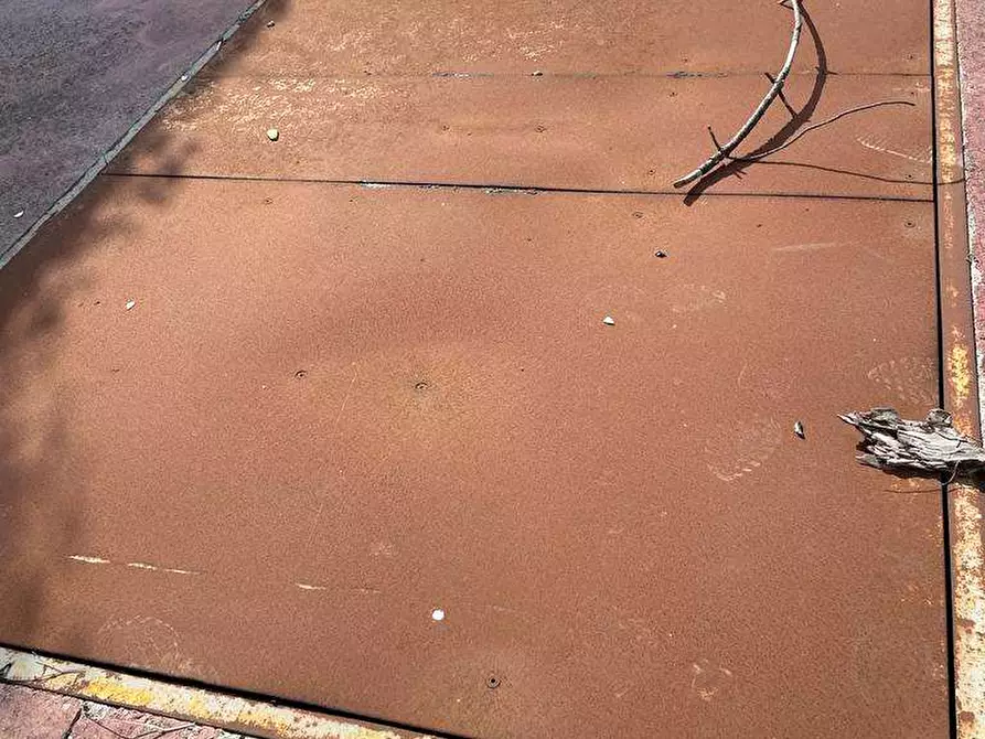 Immagine 13 di Capannone industriale in affitto  a Mondragone