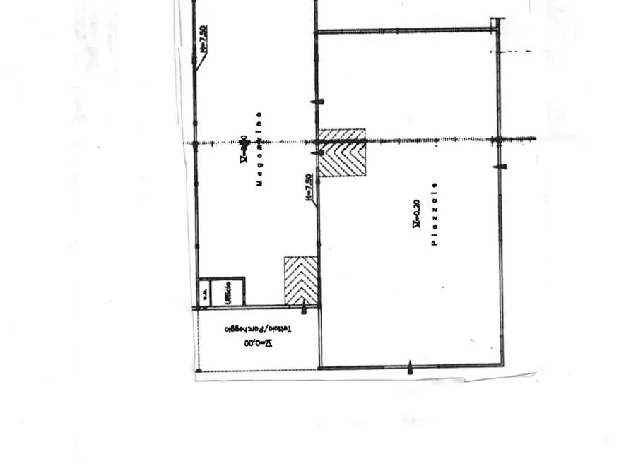 Immagine 21 di Capannone industriale in affitto  a Mondragone