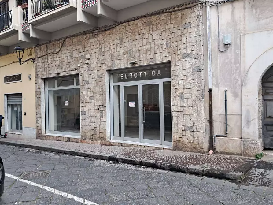Immagine 7 di Negozio in vendita  in Via Giovanni Merola a Sparanise