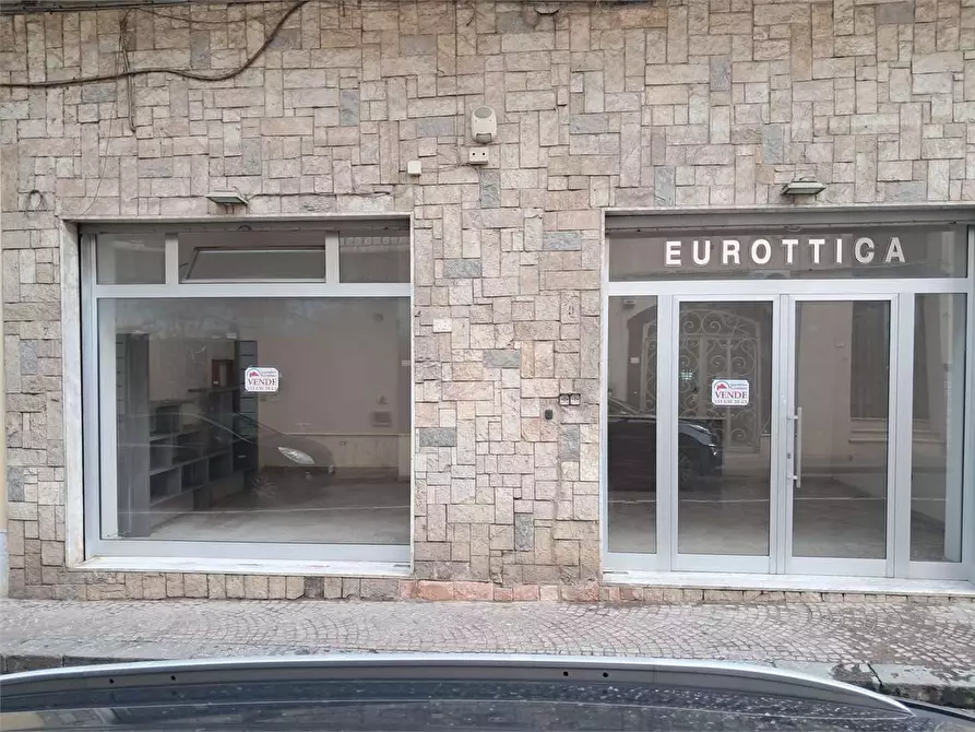 Immagine 6 di Negozio in vendita  in Via Giovanni Merola a Sparanise