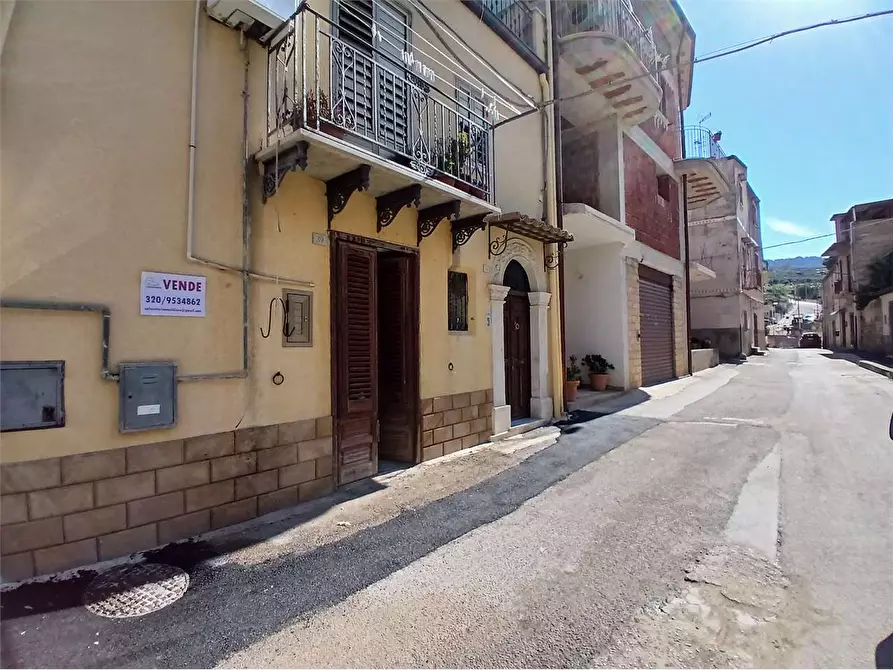 Immagine 2 di Casa indipendente in vendita  a Villafranca Sicula