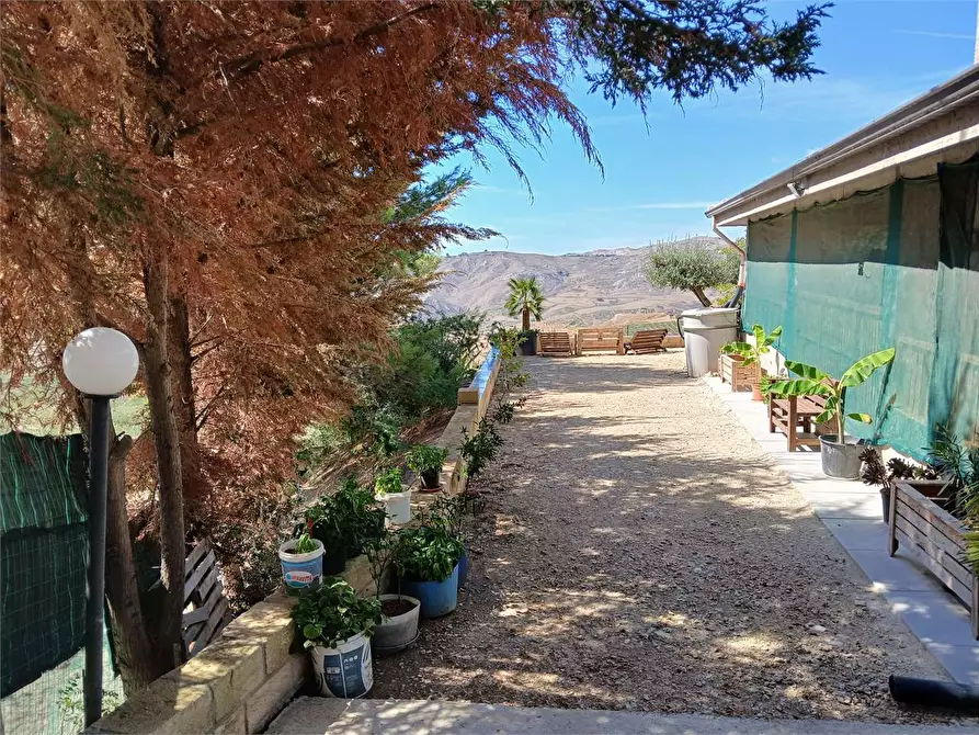 Immagine 10 di Villa in vendita  a Alessandria Della Rocca