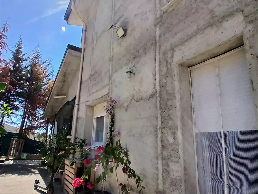 Immagine 28 di Villa in vendita  a Alessandria Della Rocca