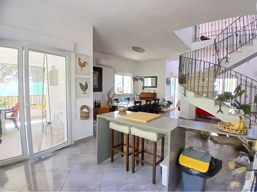 Immagine 35 di Villa in vendita  a Alessandria Della Rocca