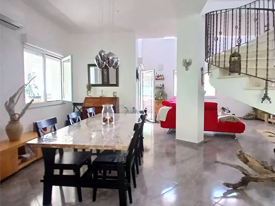 Immagine 37 di Villa in vendita  a Alessandria Della Rocca