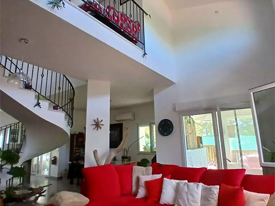 Immagine 42 di Villa in vendita  a Alessandria Della Rocca