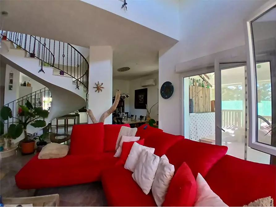 Immagine 46 di Villa in vendita  a Alessandria Della Rocca