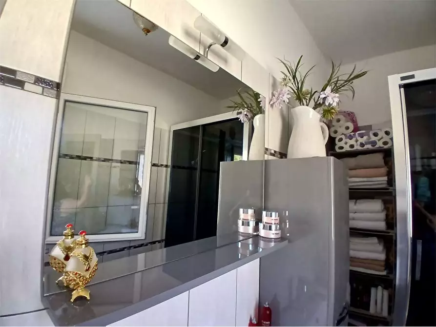 Immagine 56 di Villa in vendita  a Alessandria Della Rocca