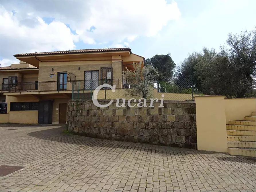 Immagine 1 di Trilocale in affitto  in via enrico fermi  a Frascati