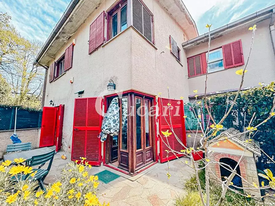 Immagine 28 di Villa in vendita  in Largo Dei Furii a Monte Porzio Catone