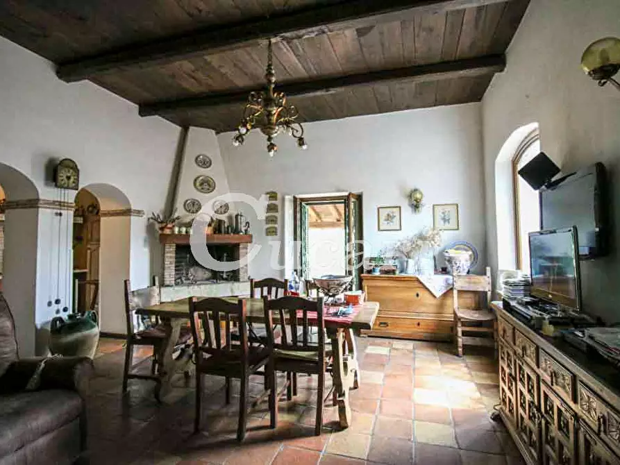 Immagine 1 di Villa in vendita  in via Della Pedica a Grottaferrata