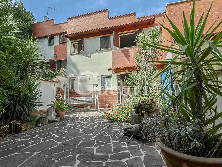 Immagine 1 di Villa in vendita  in viale Dei Cronisti a Monte Porzio Catone