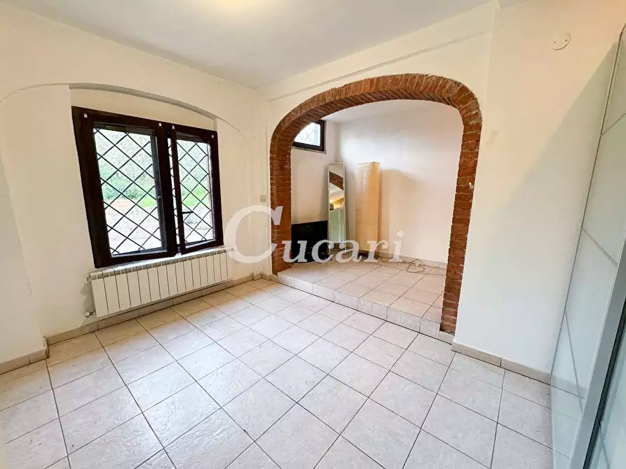 Immagine 30 di Bilocale in affitto  in via delle perazzeta a Frascati