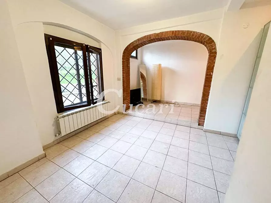 Immagine 32 di Bilocale in affitto  in via delle perazzeta a Frascati
