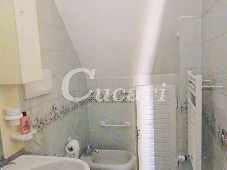 Immagine 10 di Bilocale in vendita  in via cairoli a Marino